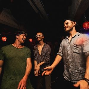 Meet your Posher, Max